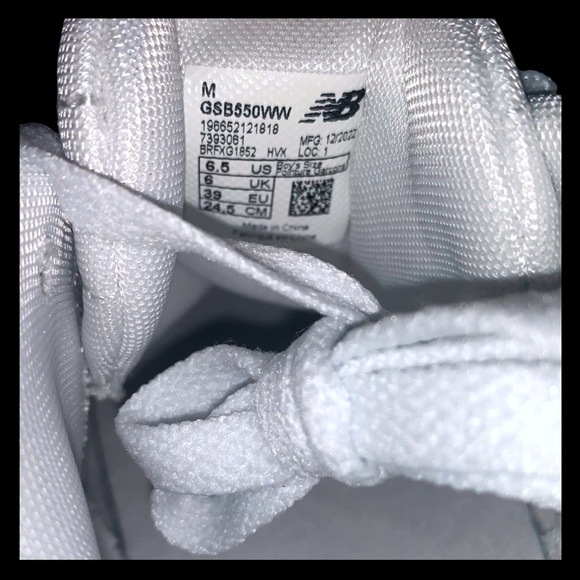 New Balance 550 Triple White GSB550WW Men’s Women’s Unisex Leather Sneakers NWOT - Picture 5 of 6